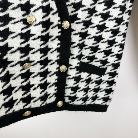 Black and White Houndstooth Sweater - Picture 8 of 15